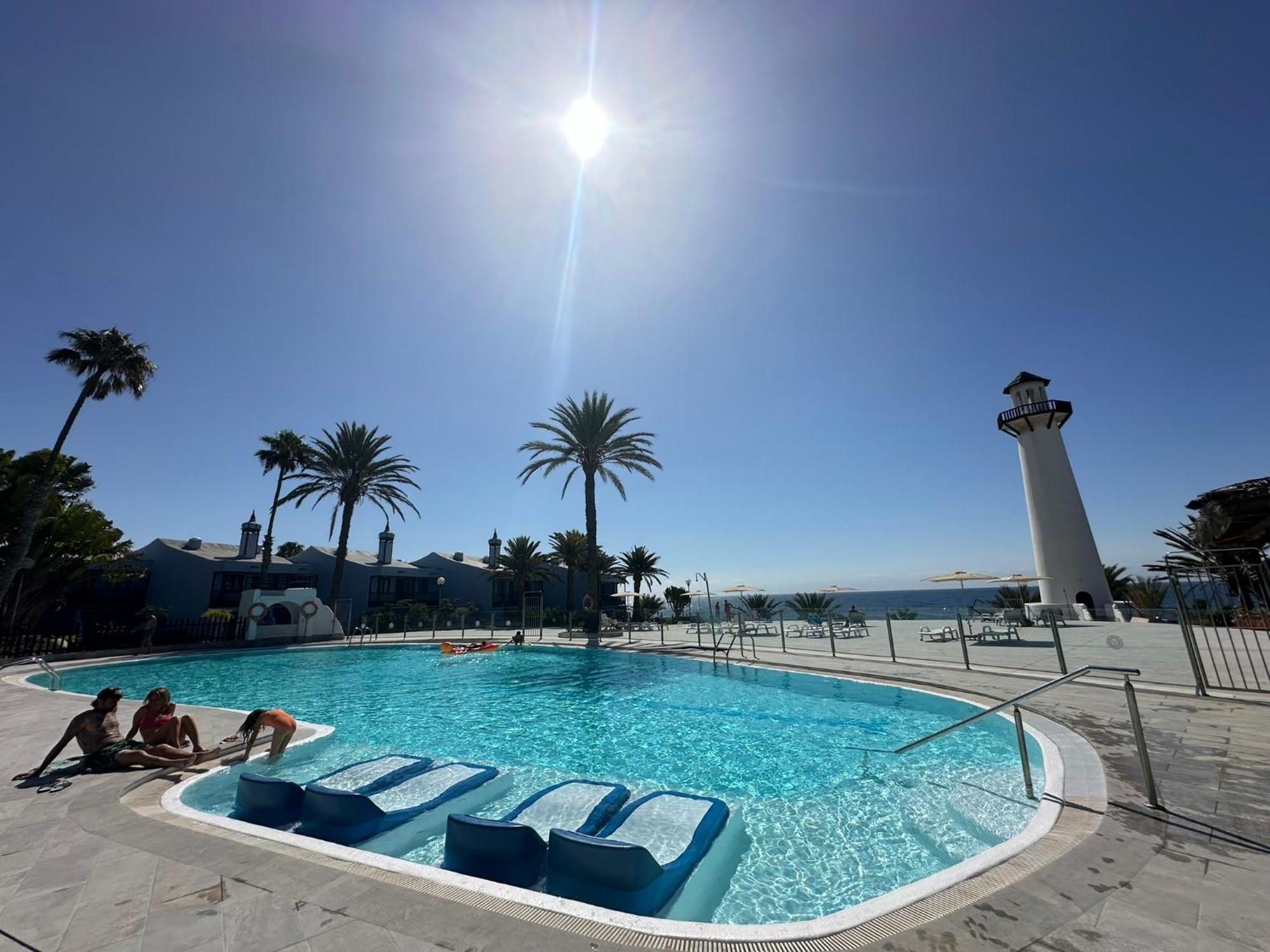 First Beachline Deluxe With Garden And Terrasse In Sun Club San Bartolomé Buitenkant foto