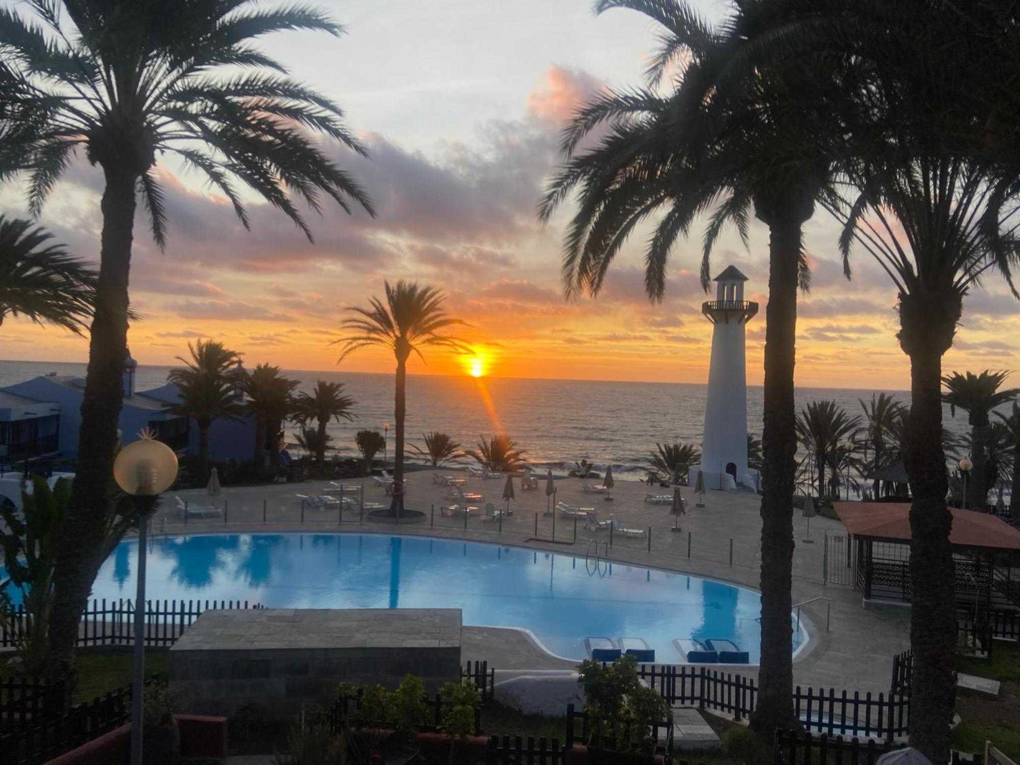 First Beachline Deluxe With Garden And Terrasse In Sun Club San Bartolomé Buitenkant foto